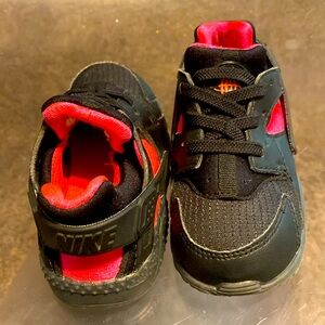 7c infant Nike Huarche Preowned in great condition
